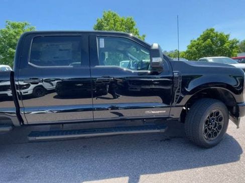 New 2026 Ford F250 XLT w/ XLT Premium Package AWD/4WD image 9
