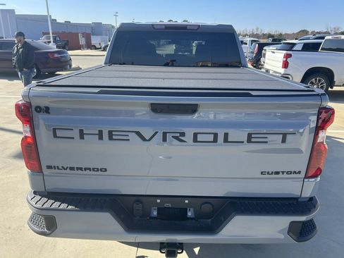 Used 2024 Chevrolet Silverado 1500 Custom w/ Turbomax Blackout Package image 9