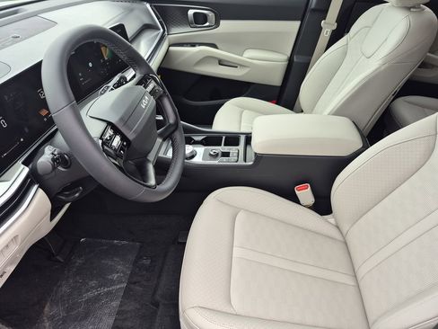 New 2026 Kia Sorento EX AWD/4WD image 10