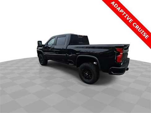Used 2025 Chevrolet Silverado 2500 ZR2 w/ Technology Package image 6