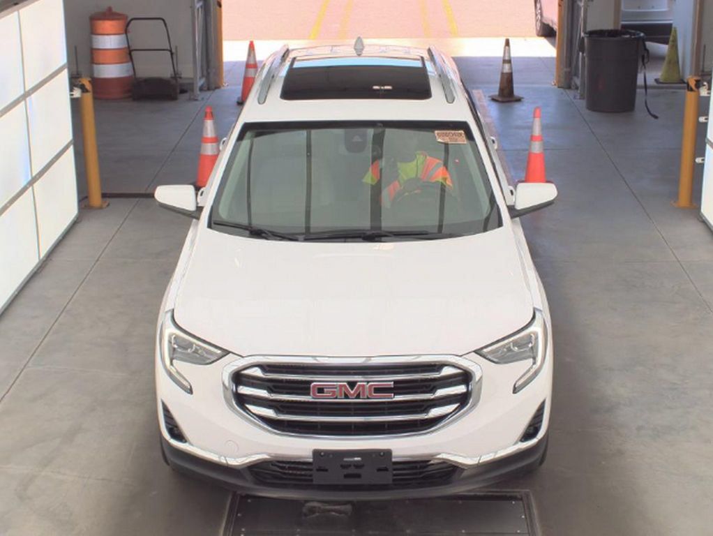 Used 2020 GMC Terrain SLT w/ Preferred Package AWD/4WD image 2