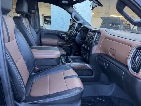 Used 2023 Chevrolet Silverado 3500 High Country AWD/4WD image 32