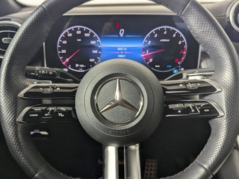 Used 2023 Mercedes-Benz GLC 300 image 14