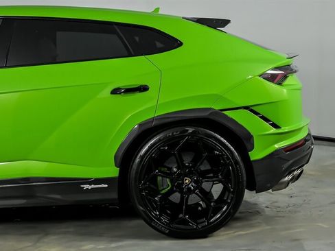Used 2023 Lamborghini Urus Performante AWD/4WD image 9