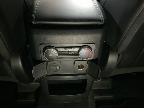 Used 2021 Ford Explorer XLT w/ Equipment Group 202A AWD/4WD image 44