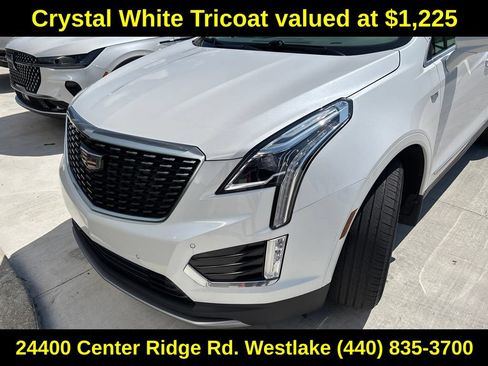 Used 2020 Cadillac XT5 Premium Luxury w/ LPO, Floor Liner Package AWD/4WD image 3