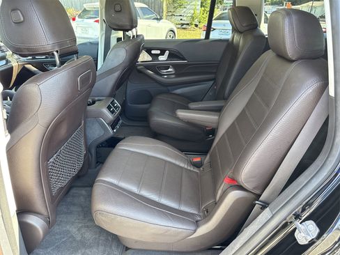 Used 2020 Mercedes-Benz GLS 450 4MATIC image 10