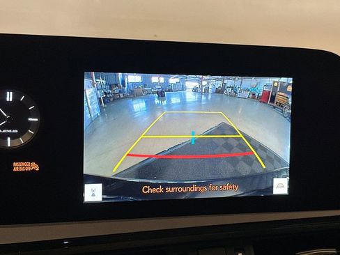 Certified 2023 Lexus ES 300h w/ Premium Package image 18