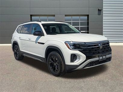 New 2025 Volkswagen Atlas Peak Edition SE