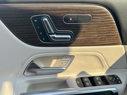 New 2026 Mercedes-Benz GLB 250 4MATIC image 33