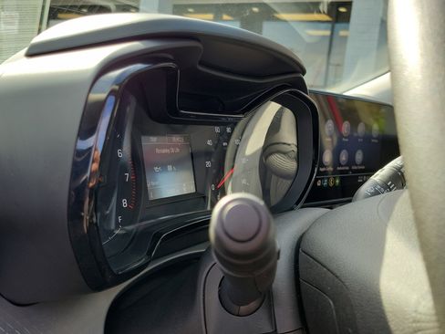 Used 2024 Chevrolet Trax LS FWD image 20