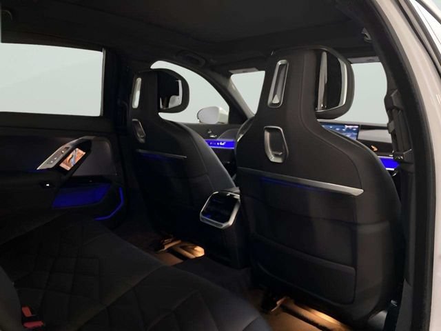 Used 2026 BMW 740i RWD image 23