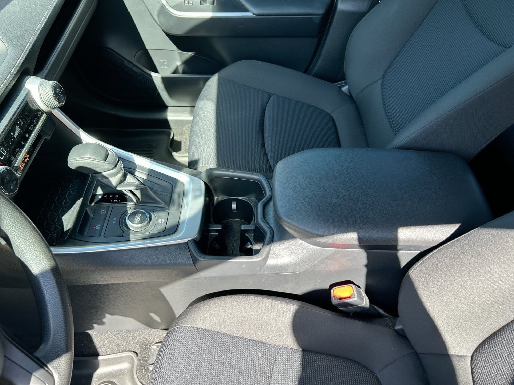 Certified 2025 Toyota RAV4 LE AWD/4WD image 27
