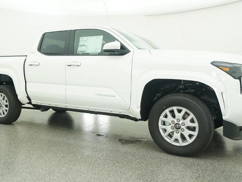 New 2026 Toyota Tacoma SR5 RWD image 92