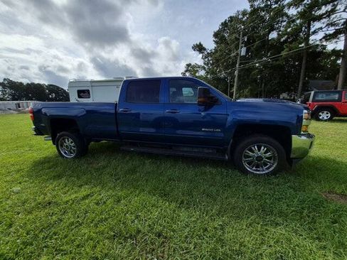 Used 2018 Chevrolet Silverado 2500 LT w/ LT Fleet Convenience Package AWD/4WD image 2