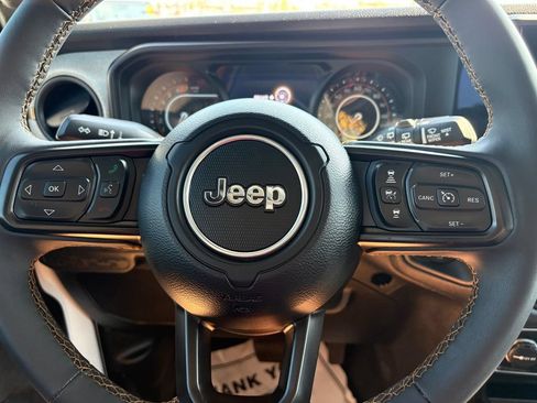 Used 2024 Jeep Wrangler Unlimited Sport AWD/4WD image 17