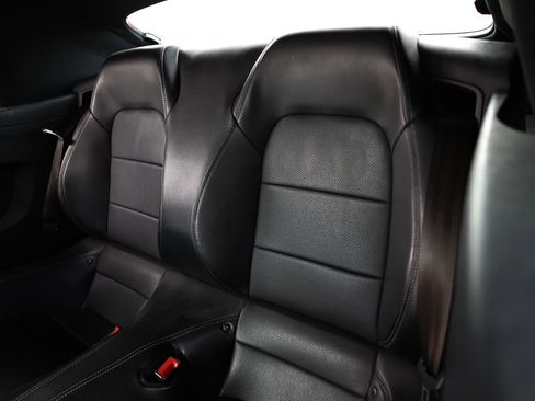 Used 2020 Ford Mustang Premium image 12