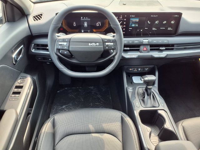 New 2026 Kia K4 EX FWD image 2