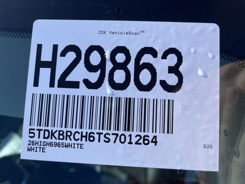 New 2026 Toyota Highlander XLE image 11