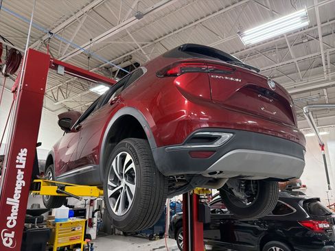 Used 2021 Buick Envision Essence image 7