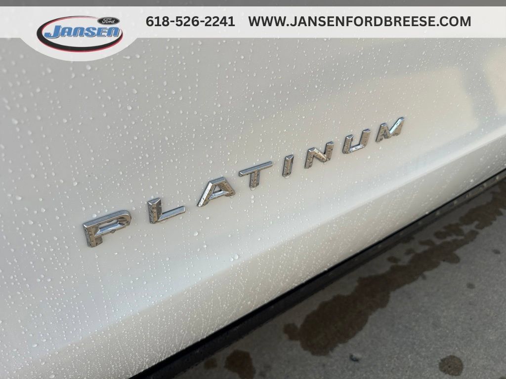 Used 2025 Ford Expedition Platinum AWD/4WD image 7