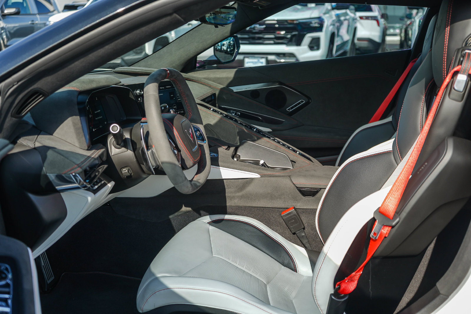 Used 2023 Chevrolet Corvette Stingray Premium Conv RWD image 12