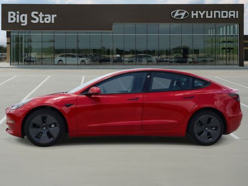 Used 2023 Tesla Model 3 Standard Range RWD image 2