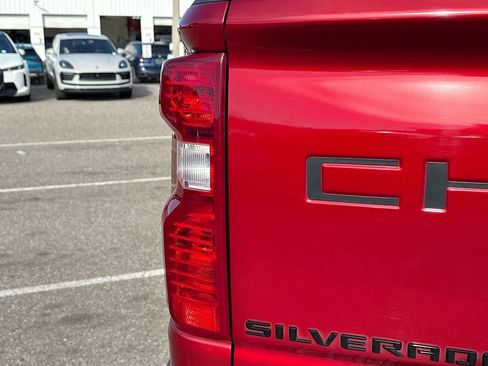 Used 2021 Chevrolet Silverado 2500 LT w/ Convenience Package image 10