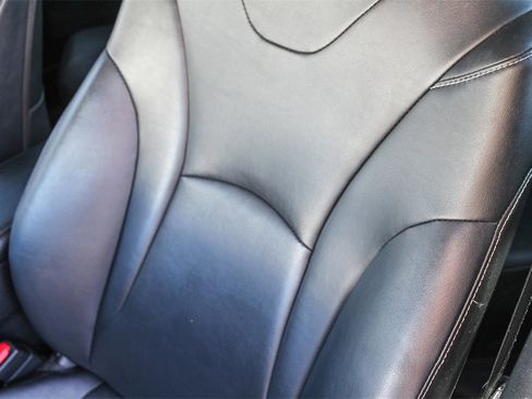 Used 2021 Toyota Prius Prime XLE image 31