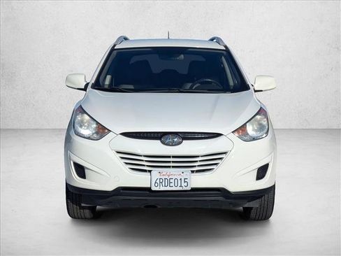 Used 2011 Hyundai Tucson GLS image 2