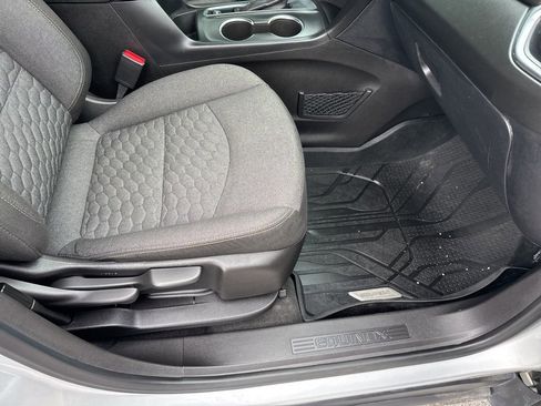 Used 2018 Chevrolet Equinox LT image 37