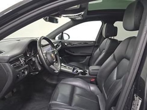 Used 2023 Porsche Macan w/ Premium Package Plus AWD/4WD image 7