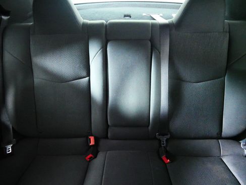 Used 2011 Chrysler 200 LX FWD image 13