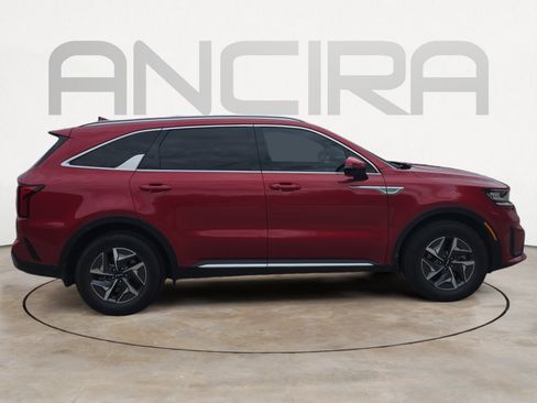 Certified 2022 Kia Sorento S FWD image 9