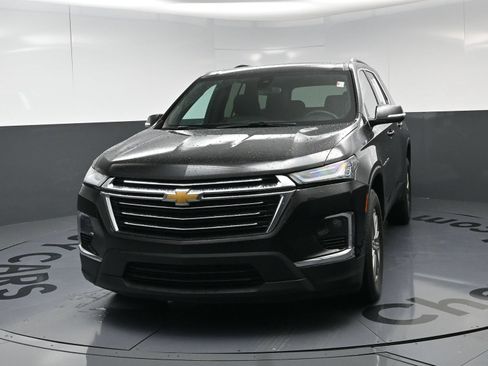 Used 2023 Chevrolet Traverse LT FWD image 11
