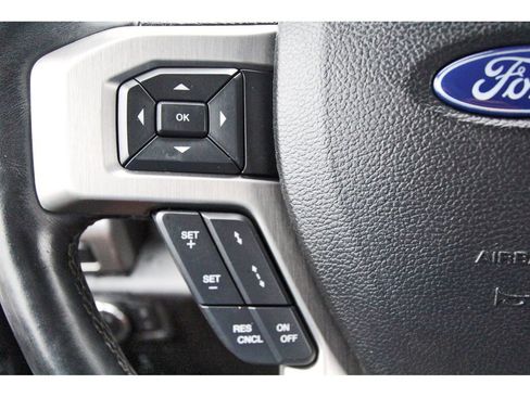 Used 2017 Ford F150 Platinum w/ Equipment Group 701A Luxury AWD/4WD image 17