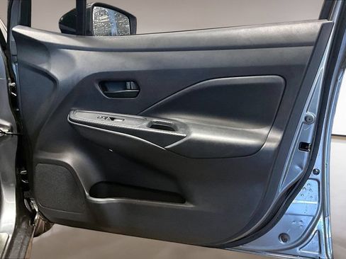Used 2023 Nissan Versa S w/ Electronics Package FWD image 18