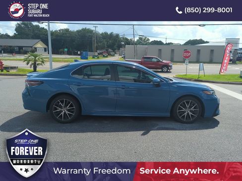 Used 2024 Toyota Camry SE FWD image 8