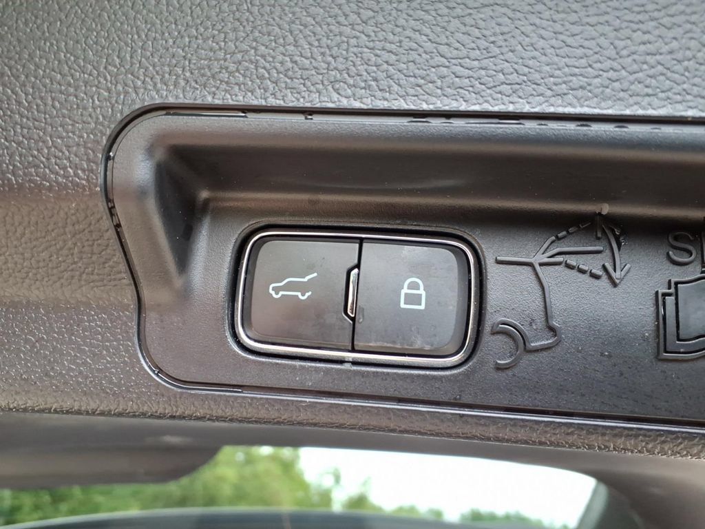 Certified 2023 Ford Explorer XLT w/ Equipment Group 202A AWD/4WD image 15