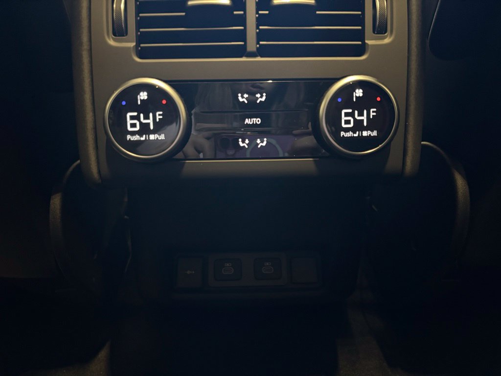 New 2026 Land Rover Discovery Dynamic SE AWD/4WD image 14