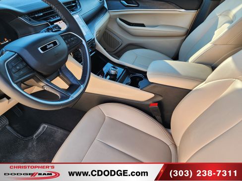 Used 2024 Jeep Grand Cherokee L Limited w/ Trailer Tow Package image 19