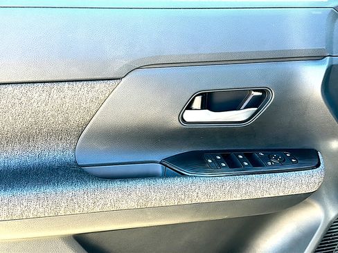 New 2026 Nissan Kicks SV image 13