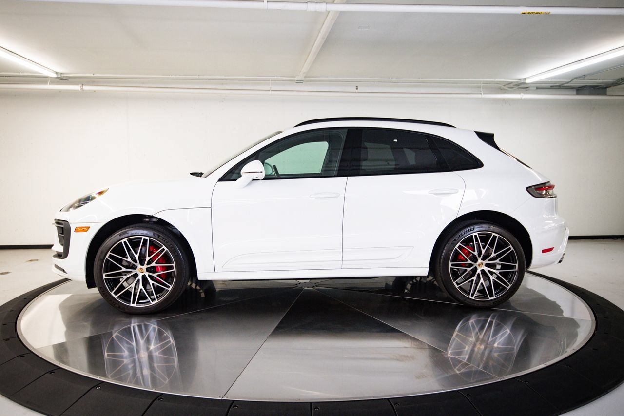 Certified 2023 Porsche Macan S AWD/4WD image 2