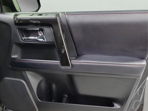 Certified 2019 Toyota 4Runner TRD Off-Road image 17