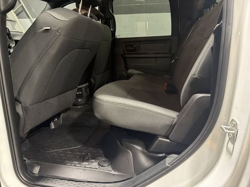 Used 2024 RAM 2500 Tradesman w/ Chrome Appearance Group image 16