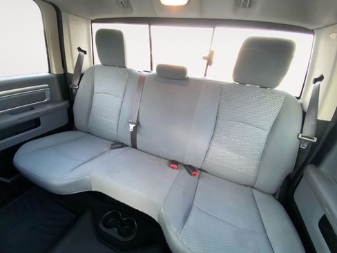 Used 2019 RAM 1500 Classic SLT image 24