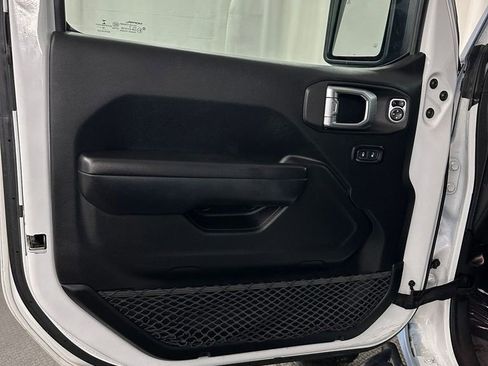 Used 2018 Jeep Wrangler Unlimited Sport S image 6