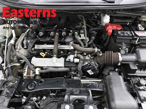 Used 2023 Nissan Versa SV image 7