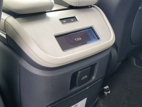 New 2025 Lincoln Navigator Reserve image 29