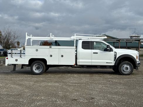 New 2026 Ford F550 XL image 3